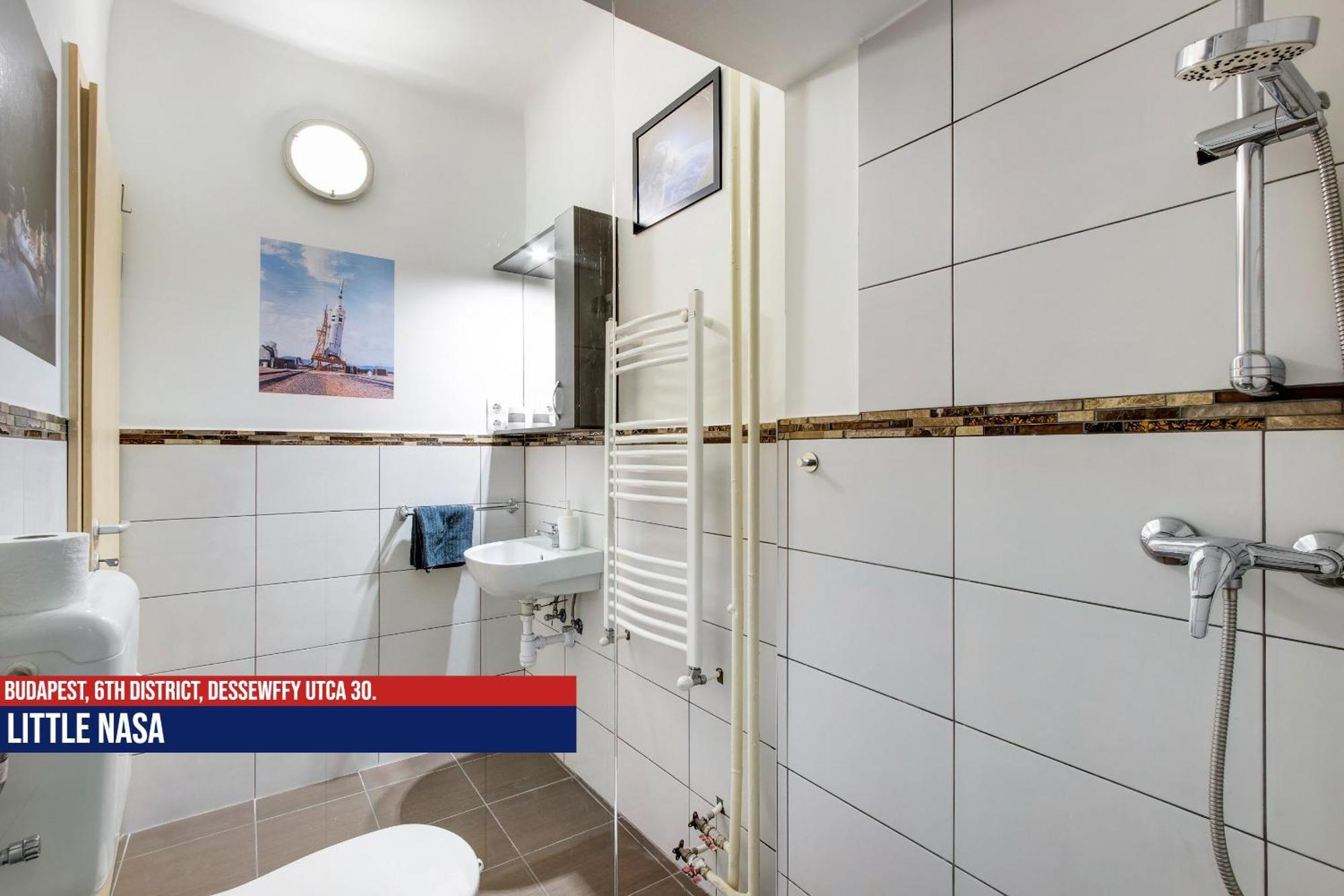 Little Americas Opera Apartments บูดาเปสต์ ภายนอก รูปภาพ